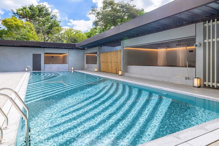 Pool 17 of 31