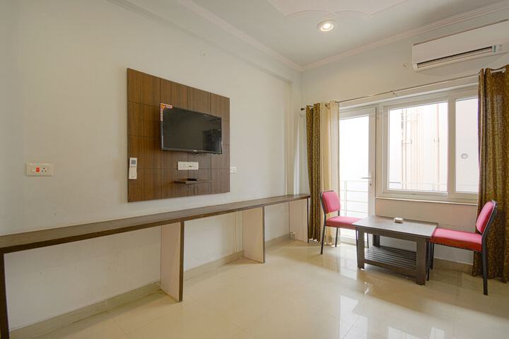 Hotel Interior 9 of 41