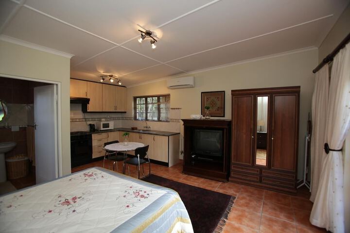 Room 17 of 25