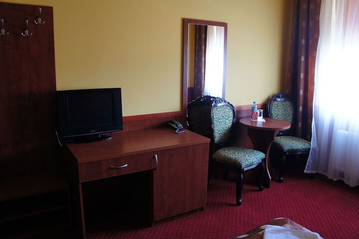 Room 18 of 43