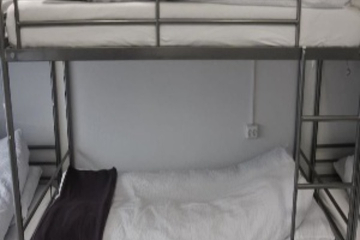 Room 93 of 276