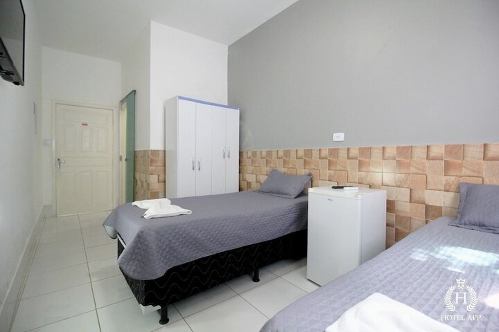 Room 8 of 14