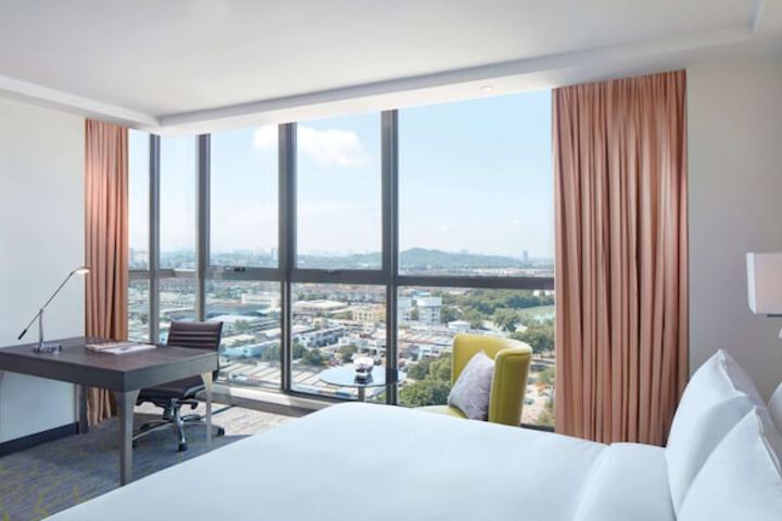 Room 10 of 54