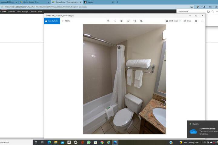 Standard Queen Bed Accessible (1 of 5)