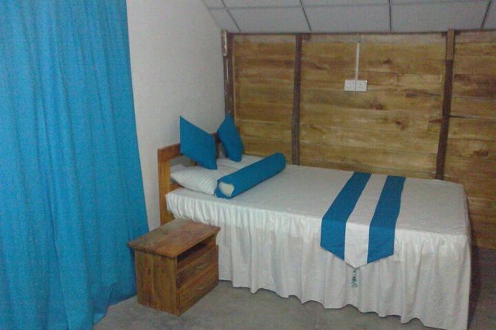 Room 9 of 40