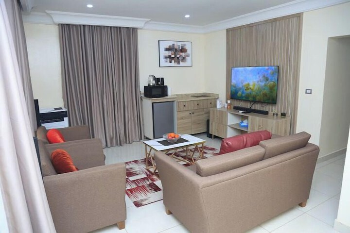 Room 14 of 32