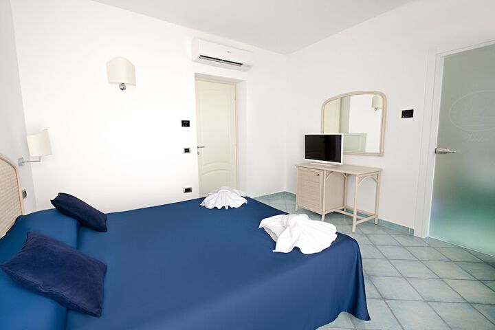 Room 15 of 94