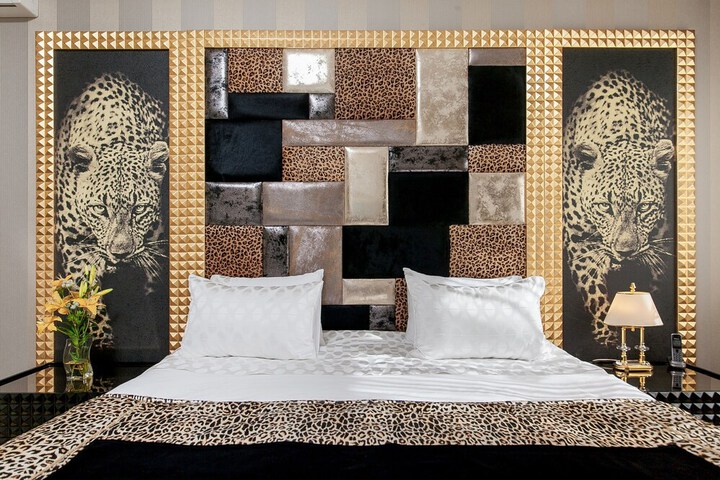 Room 14 of 64