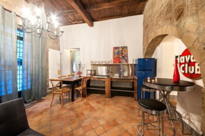 Room 15 of 28