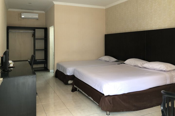 Room 9 of 22