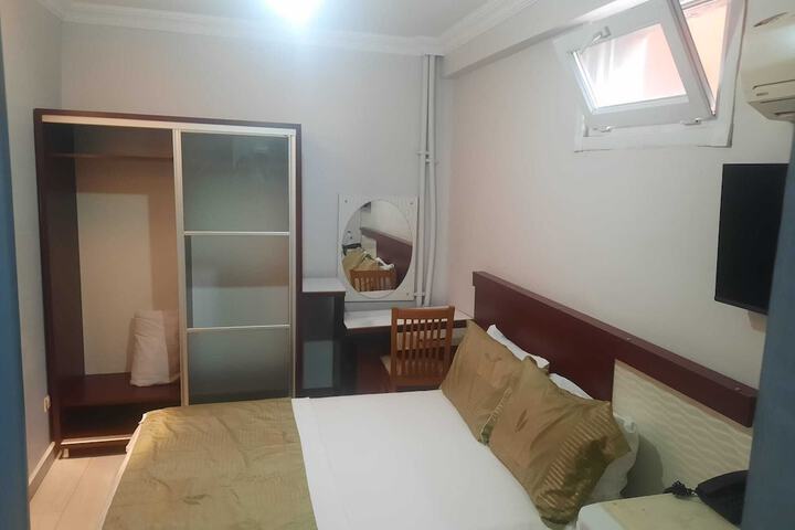 Room 17 of 49