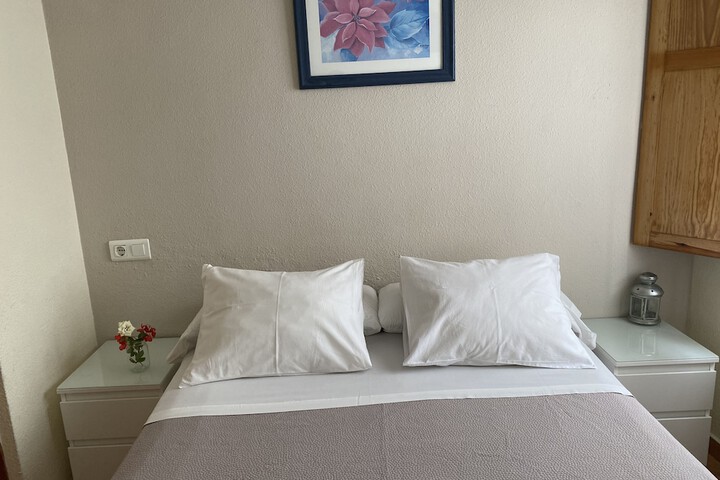 Room 27 of 103