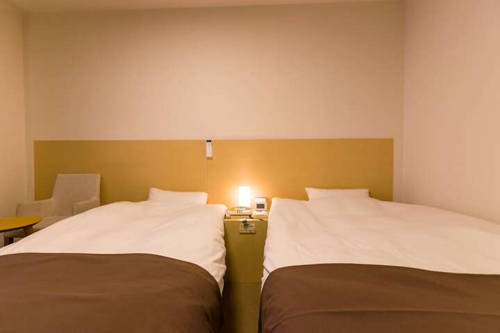 Room 20 of 100