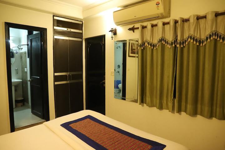 Room 7 of 35