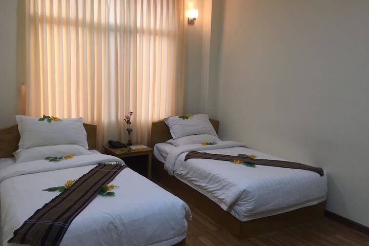 Room 5 of 78