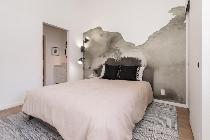 Room 6 of 49