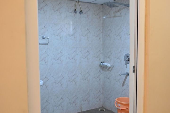 Room 32 of 45