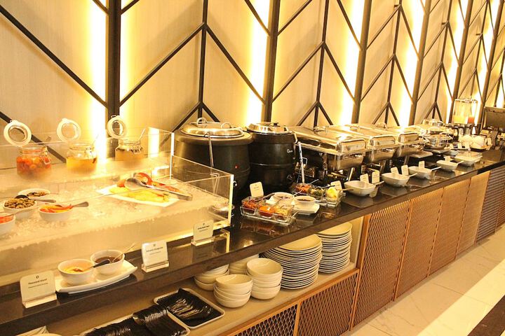 Breakfast/Coffee Service 19 of 23