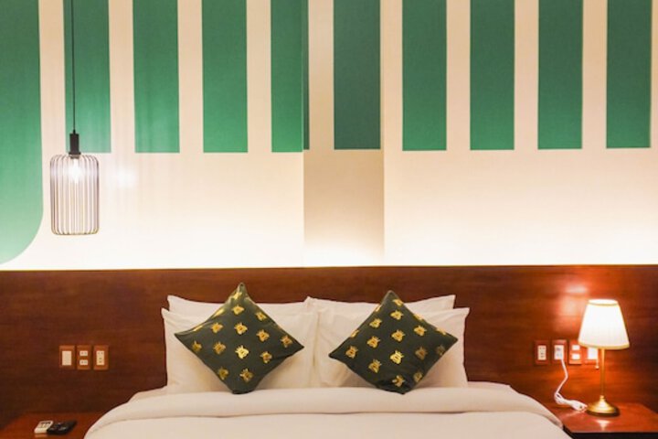 Room 15 of 62