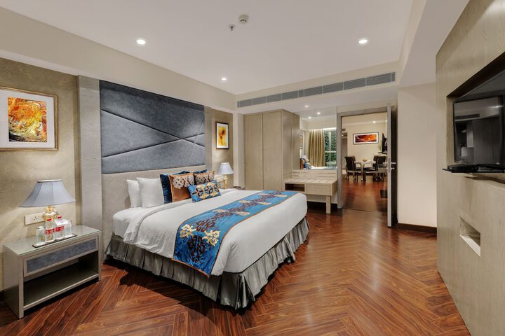 Room 10 of 75