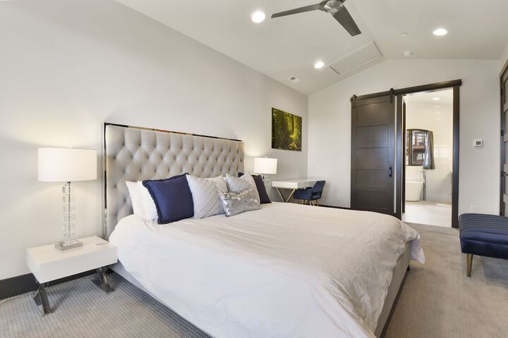 Room 3 of 36