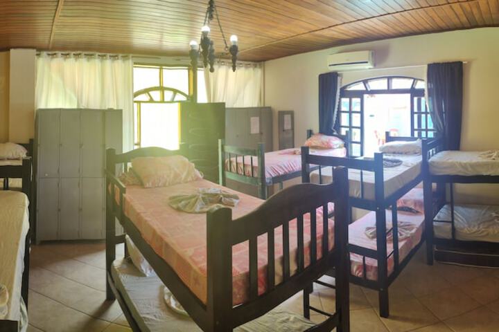 Room 6 of 12