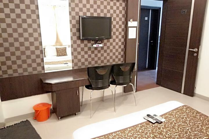 Room 28 of 51