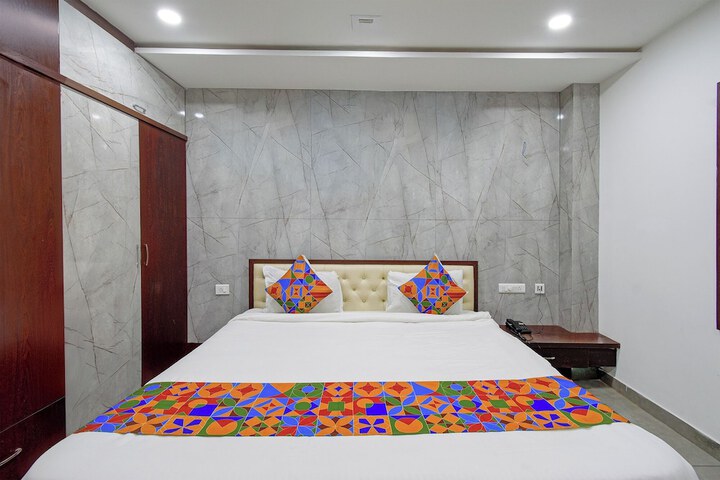 Room 17 of 39