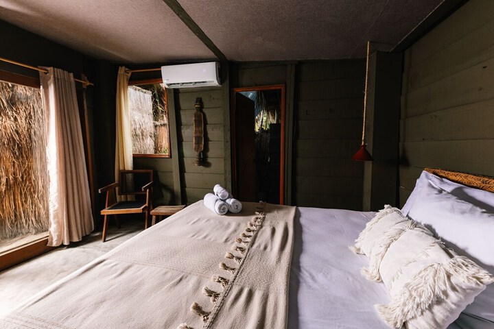Room 12 of 53