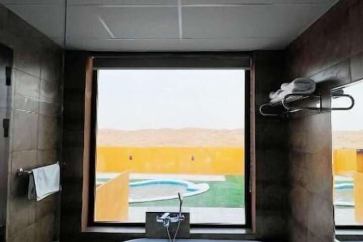 Room 47 of 85