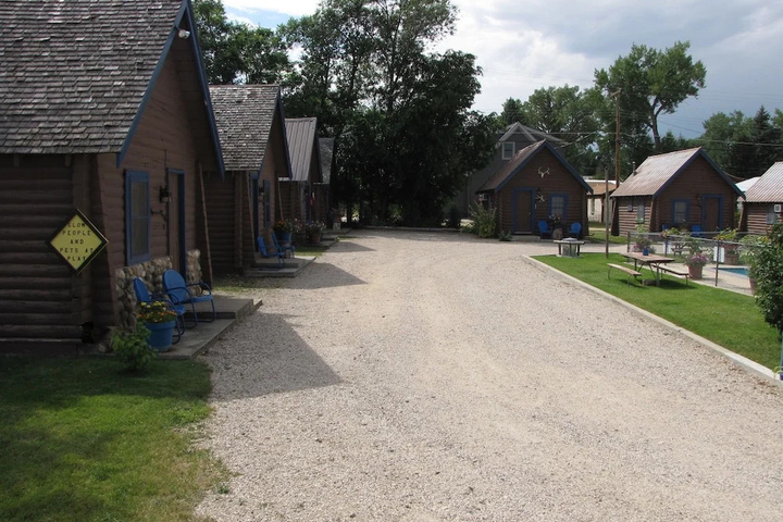Blue Gables Motel and Coffee Shop