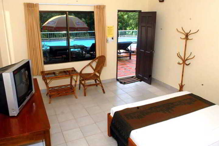 Room 7 of 11