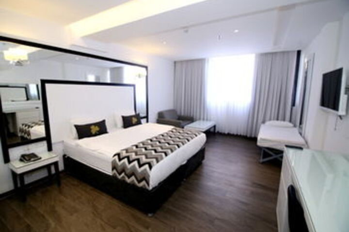 Room 38 of 46