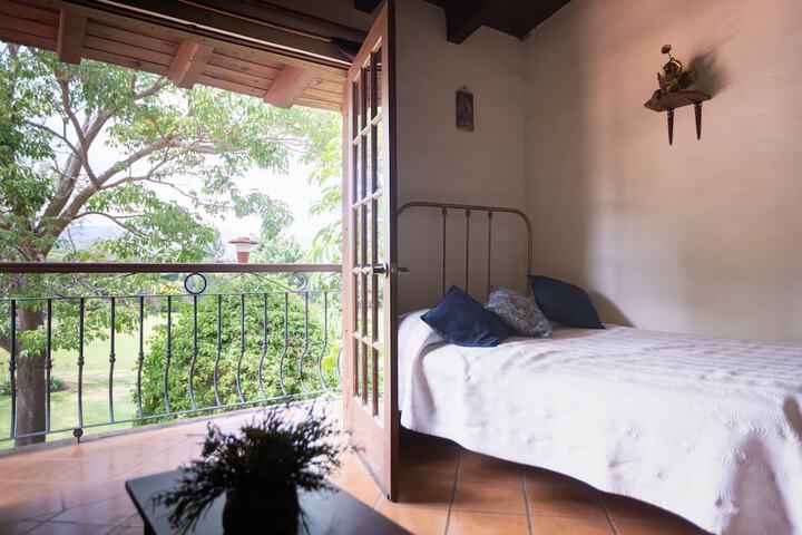 Room 14 of 60