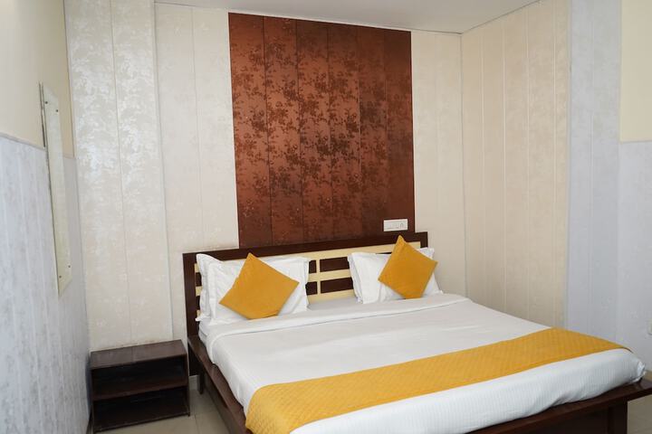 Room 12 of 68