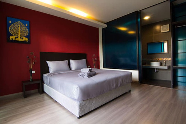 Room 5 of 47