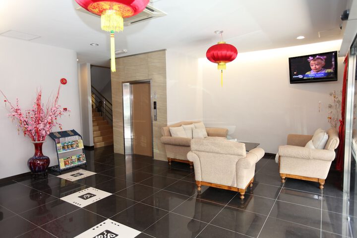 Hotel Lobby
