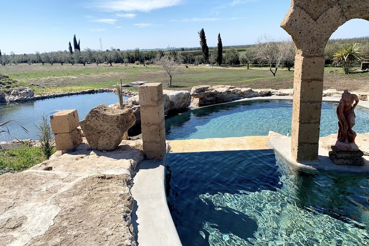 Pool 44 of 67
