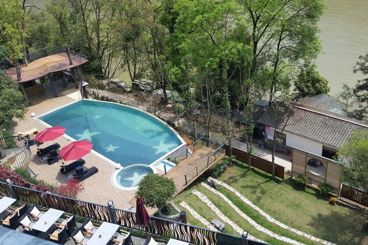 Pool 92 of 121