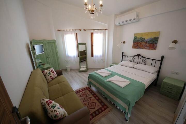 Room 8 of 14