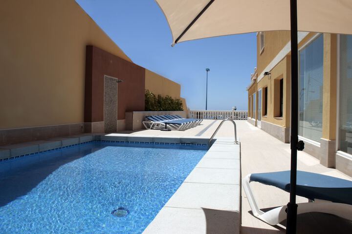Pool 89 of 131