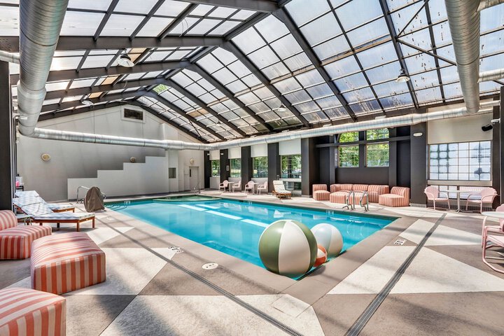 Pool 47 of 51
