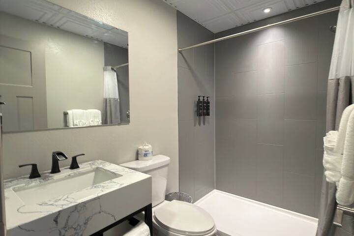 Room 30 of 42