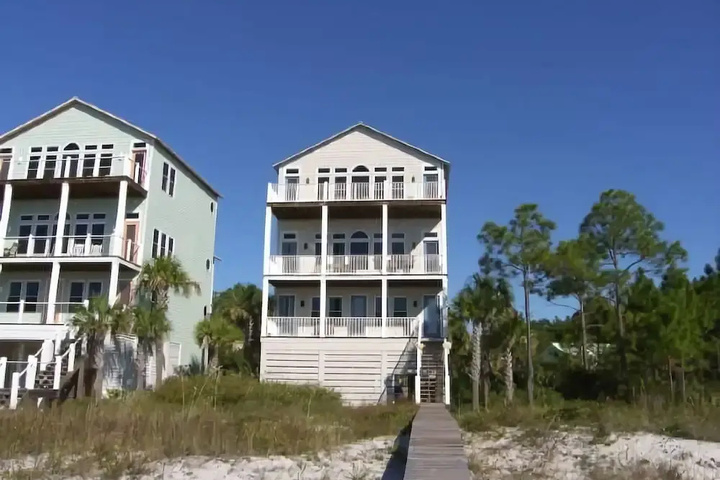 Exterior of Peach Beach