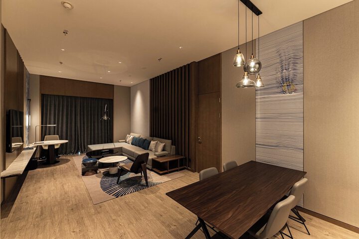 Room 13 of 34