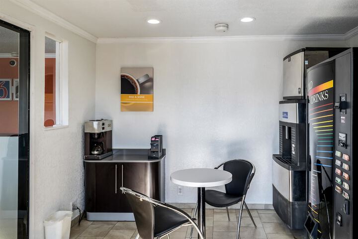 Breakfast/Coffee Service 26 of 30