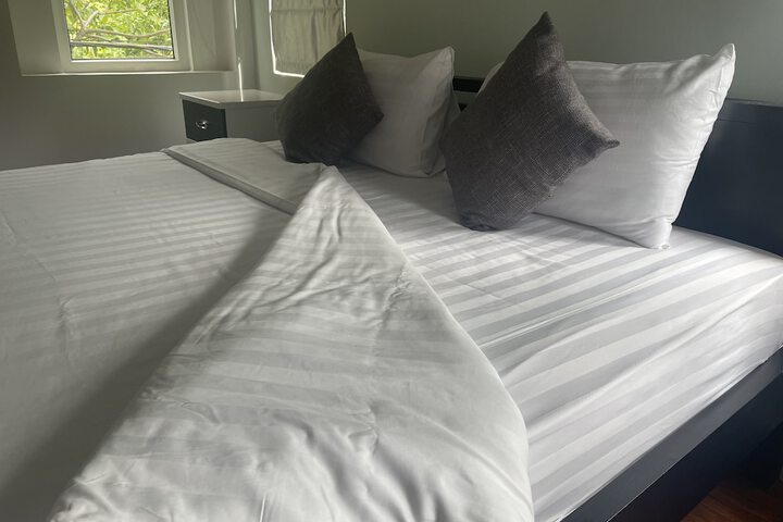 Room 12 of 62