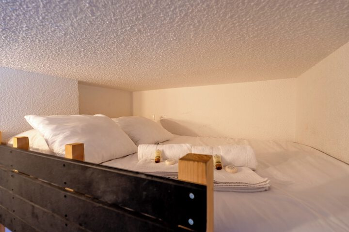 Room 8 of 54