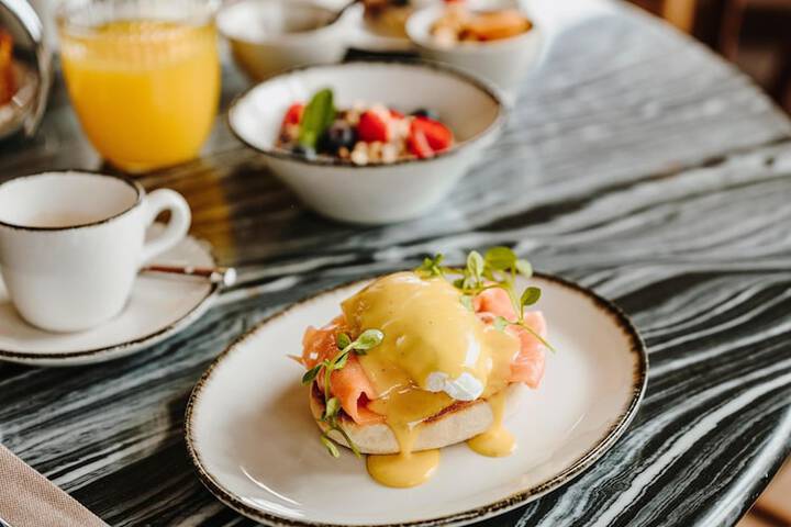 Breakfast/Coffee Service 71 of 128