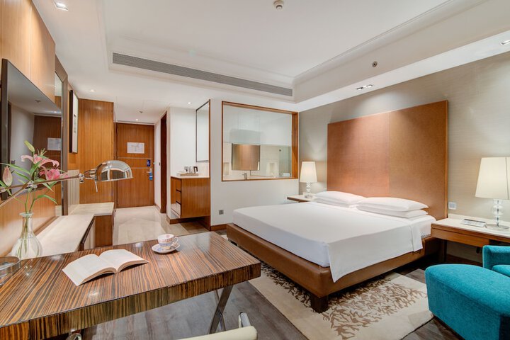 Room 20 of 104
